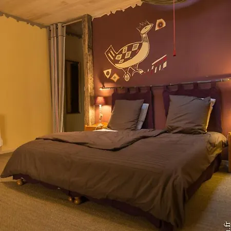 Marie Colline A La Campagne סן-אנטונין