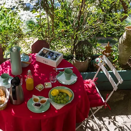 Marie Colline A La Campagne Frühstückspension