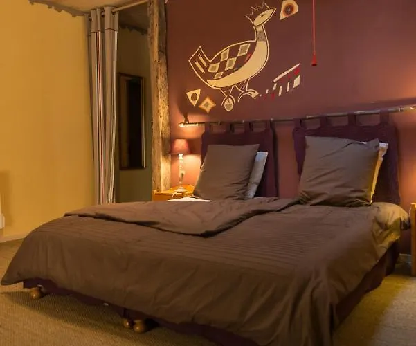 Marie Colline A La Campagne Saint-Antonin